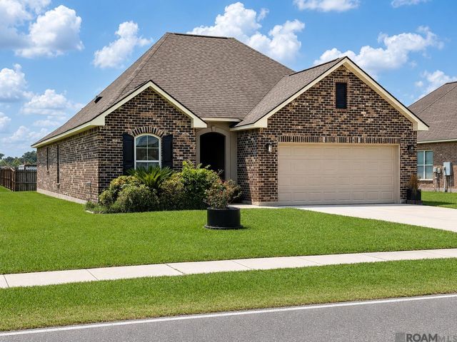 1801 S Darla Ave, Gonzales, LA 70737