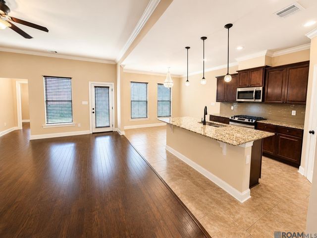 1801 S Darla Ave, Gonzales, LA 70737