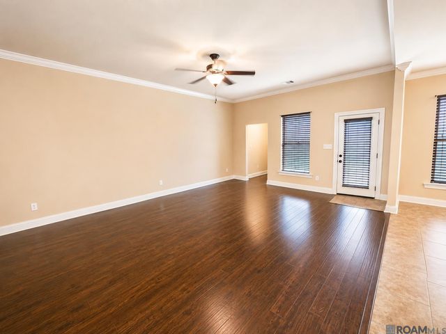1801 S Darla Ave, Gonzales, LA 70737