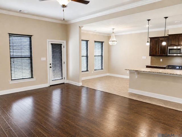1801 S Darla Ave, Gonzales, LA 70737
