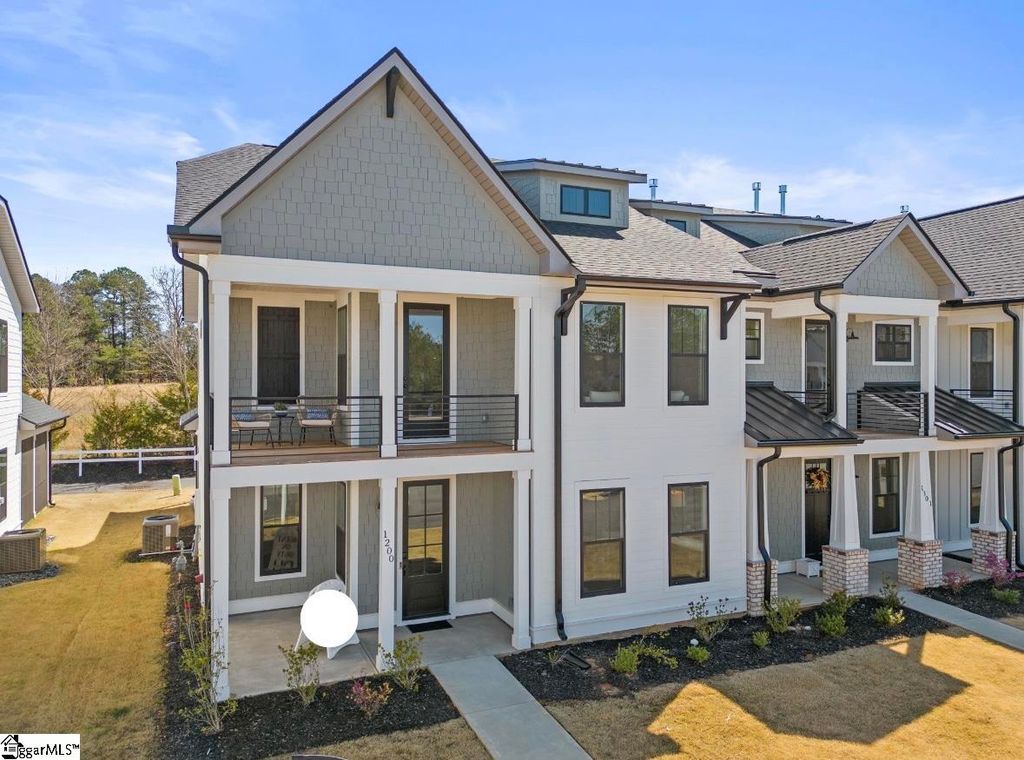 1200 N Pinot Road, Duncan, SC 29334