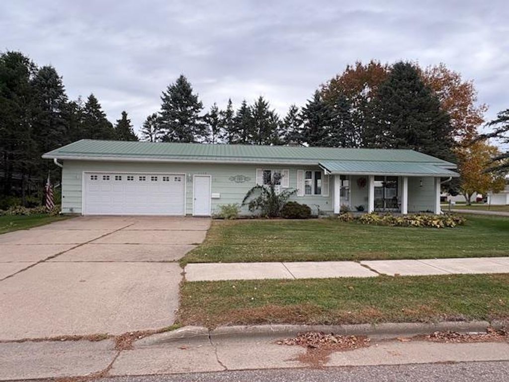 1628 10TH AVENUE, Antigo, WI 54409