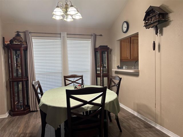 5427 Chase Wood Drive, Bacliff, TX 77518