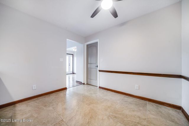 8405 Fernview Dr, Louisville, KY 40291