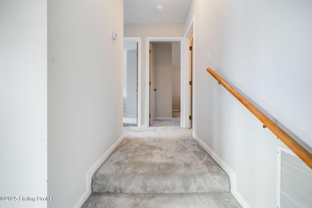 8405 Fernview Dr, Louisville, KY 40291