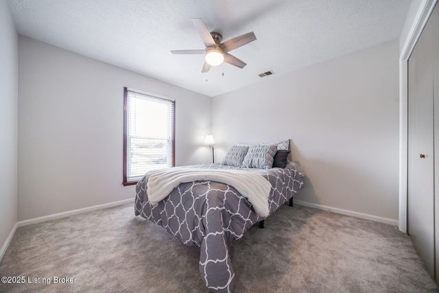 8405 Fernview Dr, Louisville, KY 40291