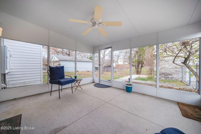 8405 Fernview Dr, Louisville, KY 40291