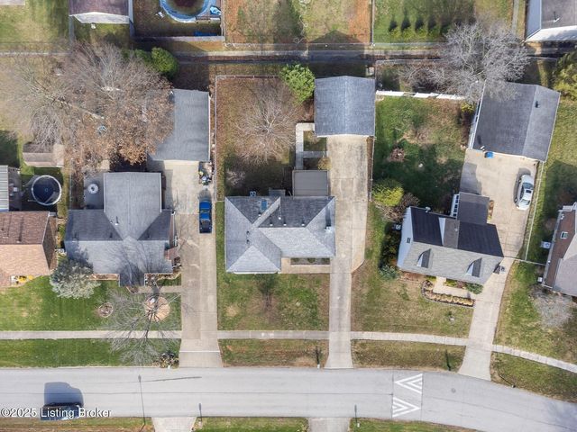 8405 Fernview Dr, Louisville, KY 40291