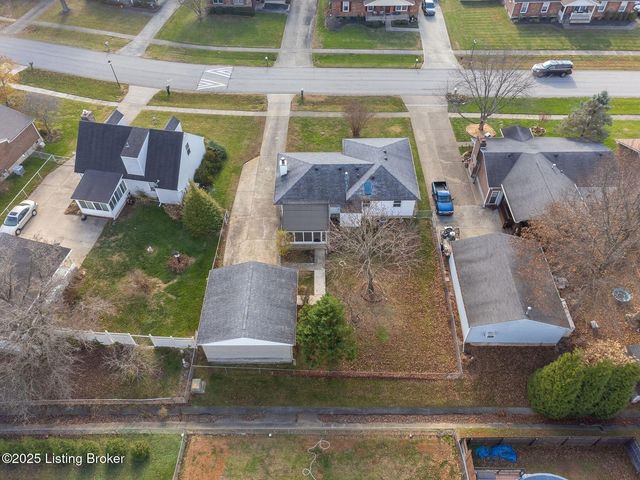 8405 Fernview Dr, Louisville, KY 40291