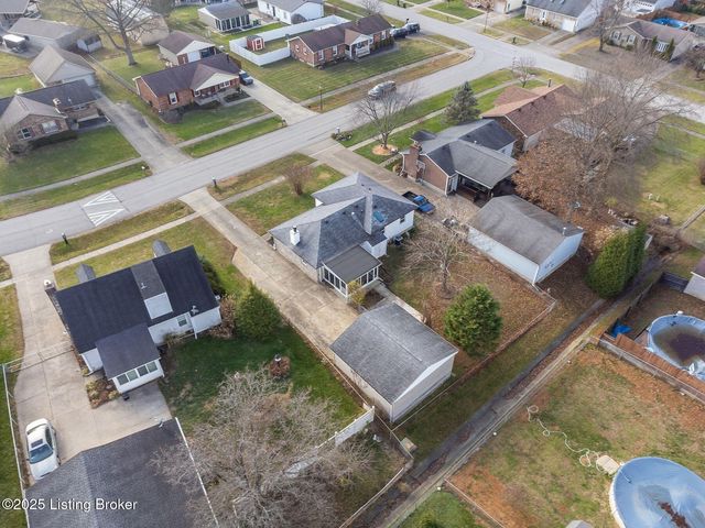 8405 Fernview Dr, Louisville, KY 40291