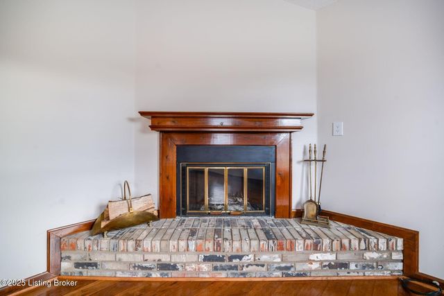 8405 Fernview Dr, Louisville, KY 40291