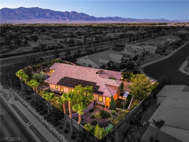 7119 Arabian Ridge Street, Las Vegas, NV 89131