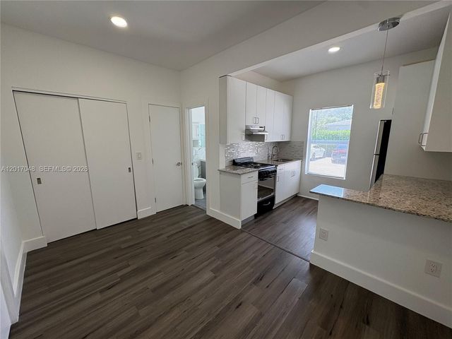 3237 SW 4th St 6, Miami, FL 33135