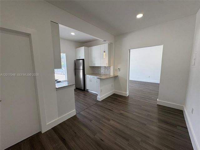 3237 SW 4th St 6, Miami, FL 33135