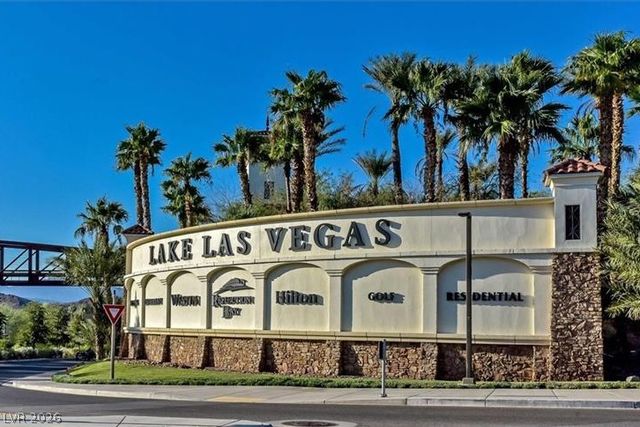 48 Crimson Cactus Avenue, Henderson, NV 89011