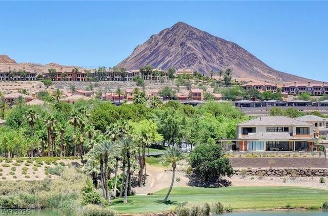 48 Crimson Cactus Avenue, Henderson, NV 89011