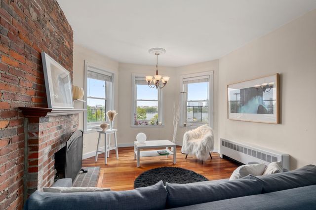 482 Beacon Street 42, Boston, MA 02115