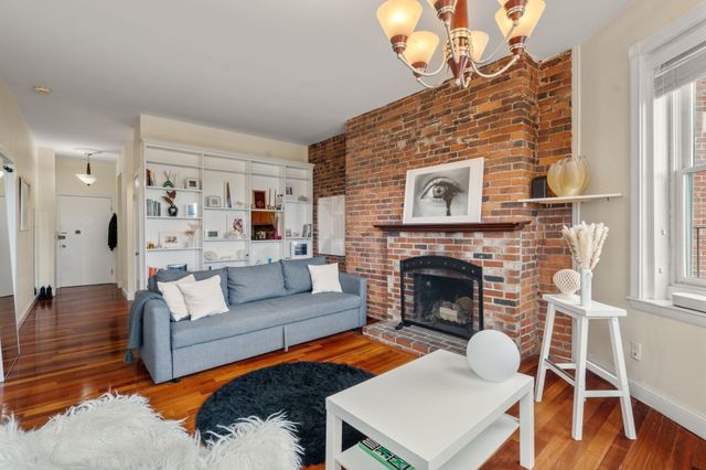 482 Beacon Street 42, Boston, MA 02115