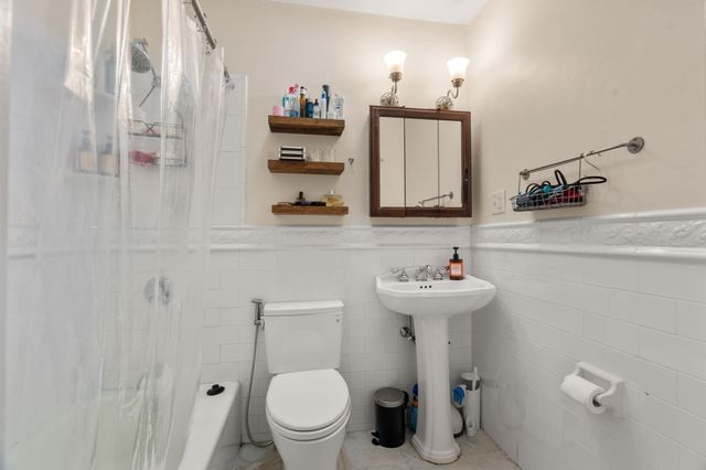 482 Beacon Street 42, Boston, MA 02115