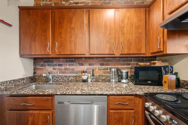 482 Beacon Street 42, Boston, MA 02115