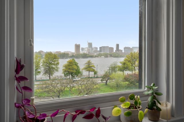 482 Beacon Street 42, Boston, MA 02115