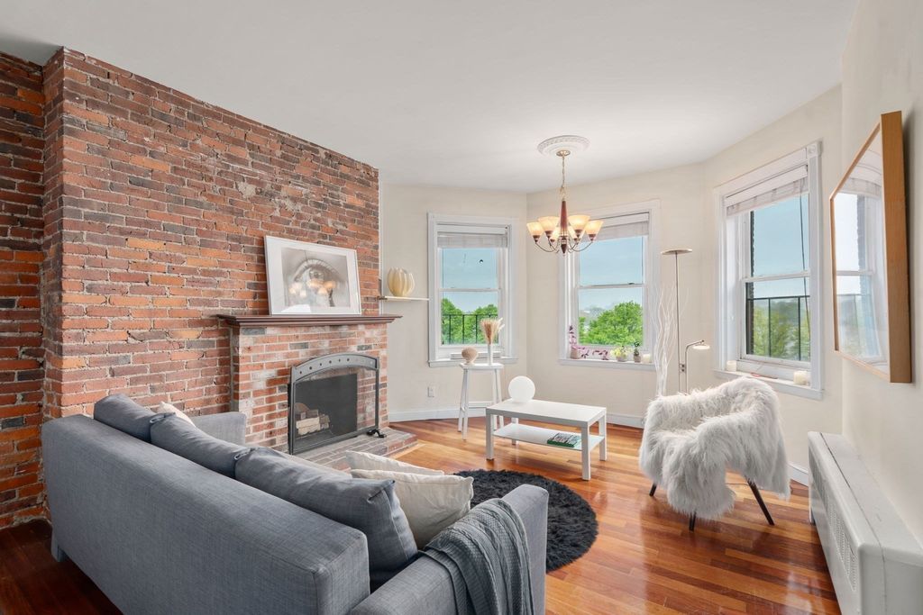 482 Beacon Street 42, Boston, MA 02115