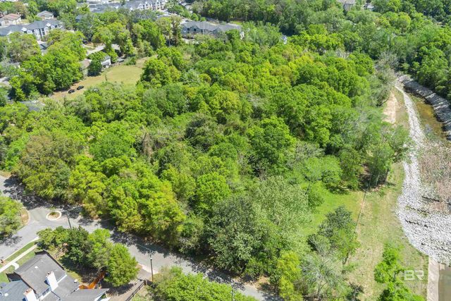 229 East Drive, Mobile, AL 36608