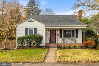 534 S CHURCH ST, Charles Town, WV 25414