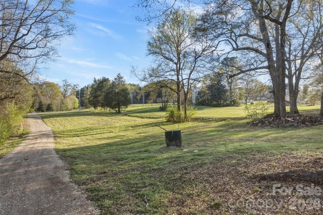 1123 Dallas Stanley Highway, Dallas, NC 28034