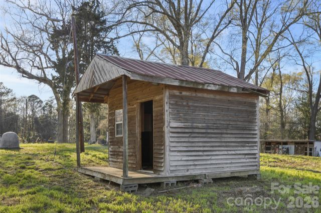 1123 Dallas Stanley Highway, Dallas, NC 28034