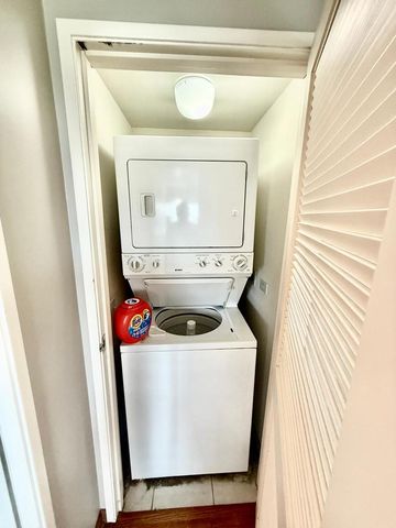 1720 Maple Avenue 780, Evanston, IL 60201