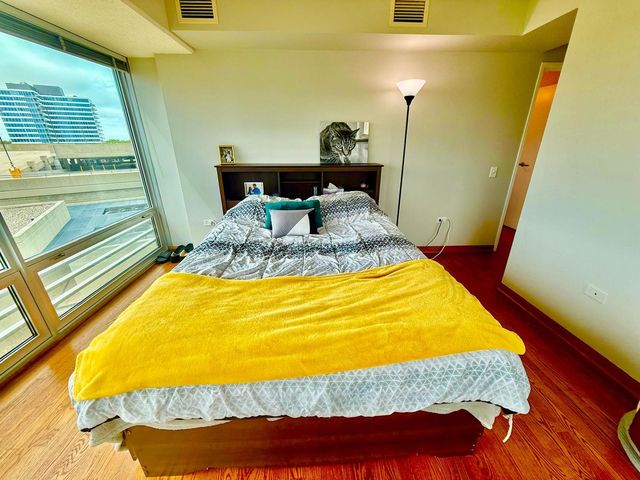 1720 Maple Avenue 780, Evanston, IL 60201