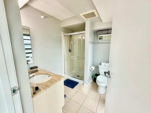 1720 Maple Avenue 780, Evanston, IL 60201