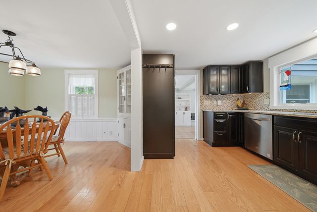 27 Baker Street, Hudson, NH 03051