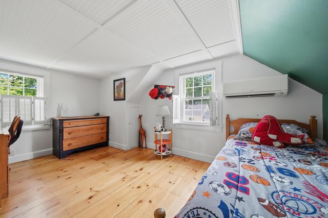 27 Baker Street, Hudson, NH 03051