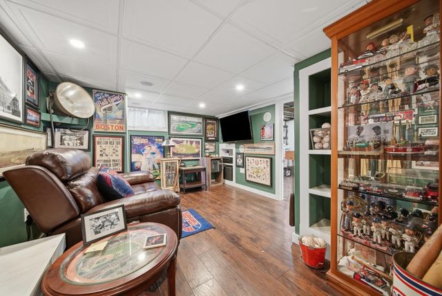 27 Baker Street, Hudson, NH 03051