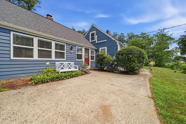 27 Baker Street, Hudson, NH 03051
