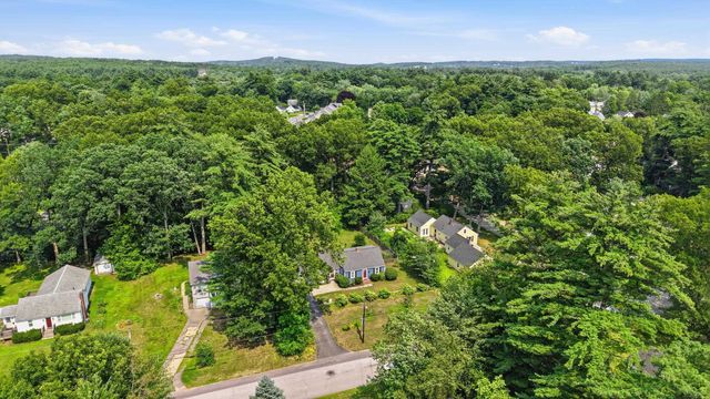 27 Baker Street, Hudson, NH 03051