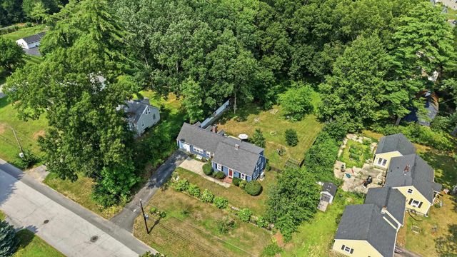 27 Baker Street, Hudson, NH 03051