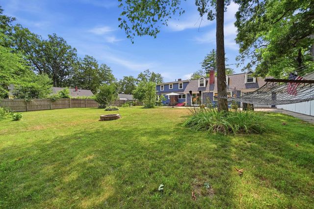 27 Baker Street, Hudson, NH 03051