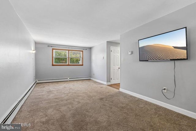 114 OUTBOARD AVENUE, Manahawkin, NJ 08050