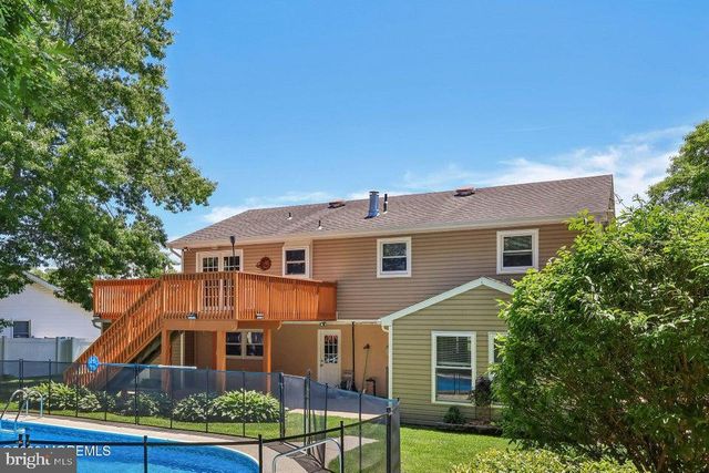 114 OUTBOARD AVENUE, Manahawkin, NJ 08050