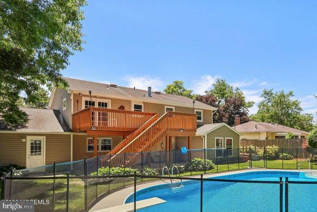 114 OUTBOARD AVENUE, Manahawkin, NJ 08050