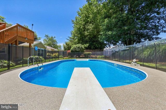114 OUTBOARD AVENUE, Manahawkin, NJ 08050
