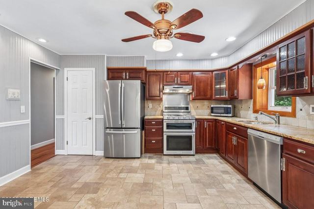 114 OUTBOARD AVENUE, Manahawkin, NJ 08050