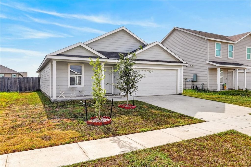 2754 Winterfell St, Corpus Christi, TX 78415 — photo 2