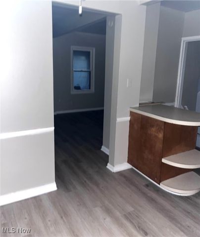 548 Winans Avenue, Akron, OH 44306