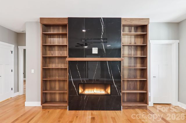 903 Lennox Park Drive, Hendersonville, NC 28739