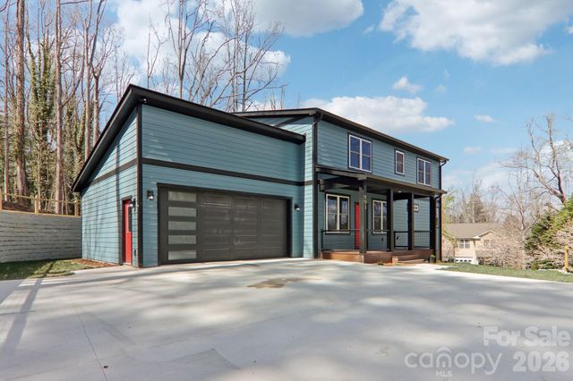 903 Lennox Park Drive, Hendersonville, NC 28739