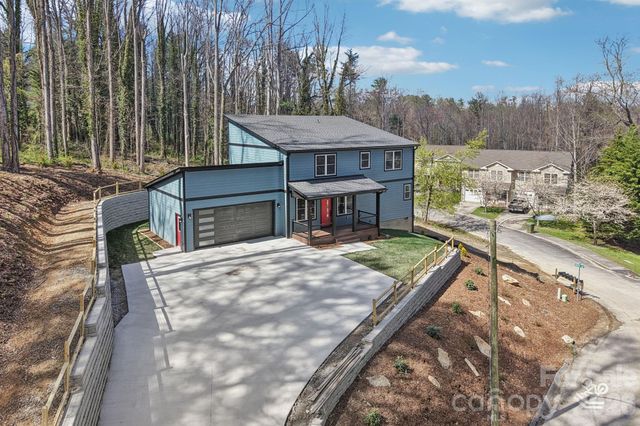 903 Lennox Park Drive, Hendersonville, NC 28739